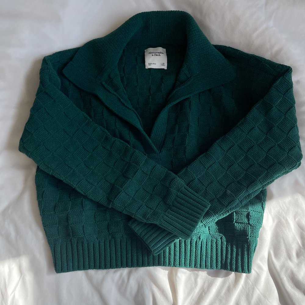 Abercrombie & Fitch Green sweater